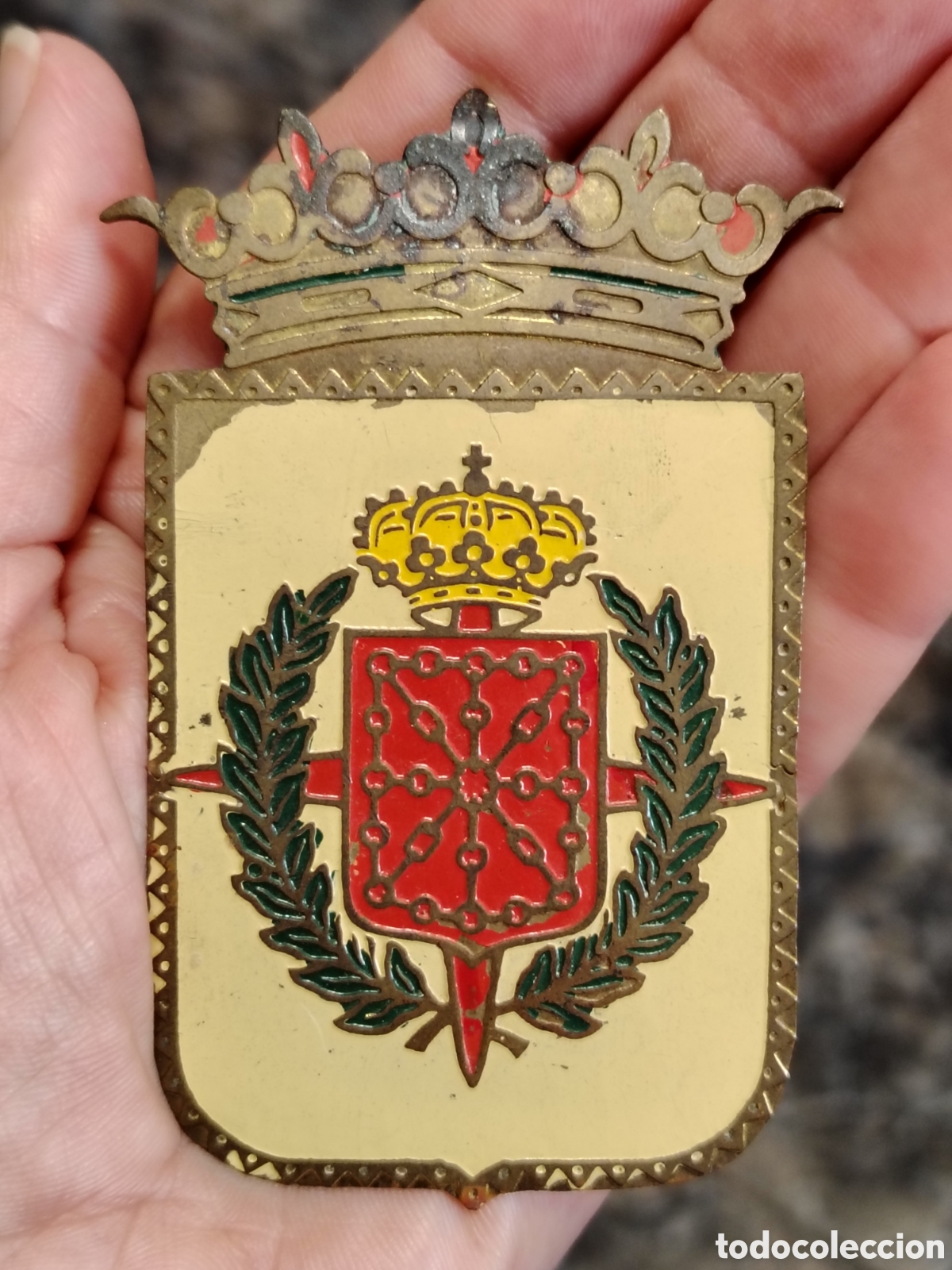 Coleccionismo: Chapa antigua de Navarra