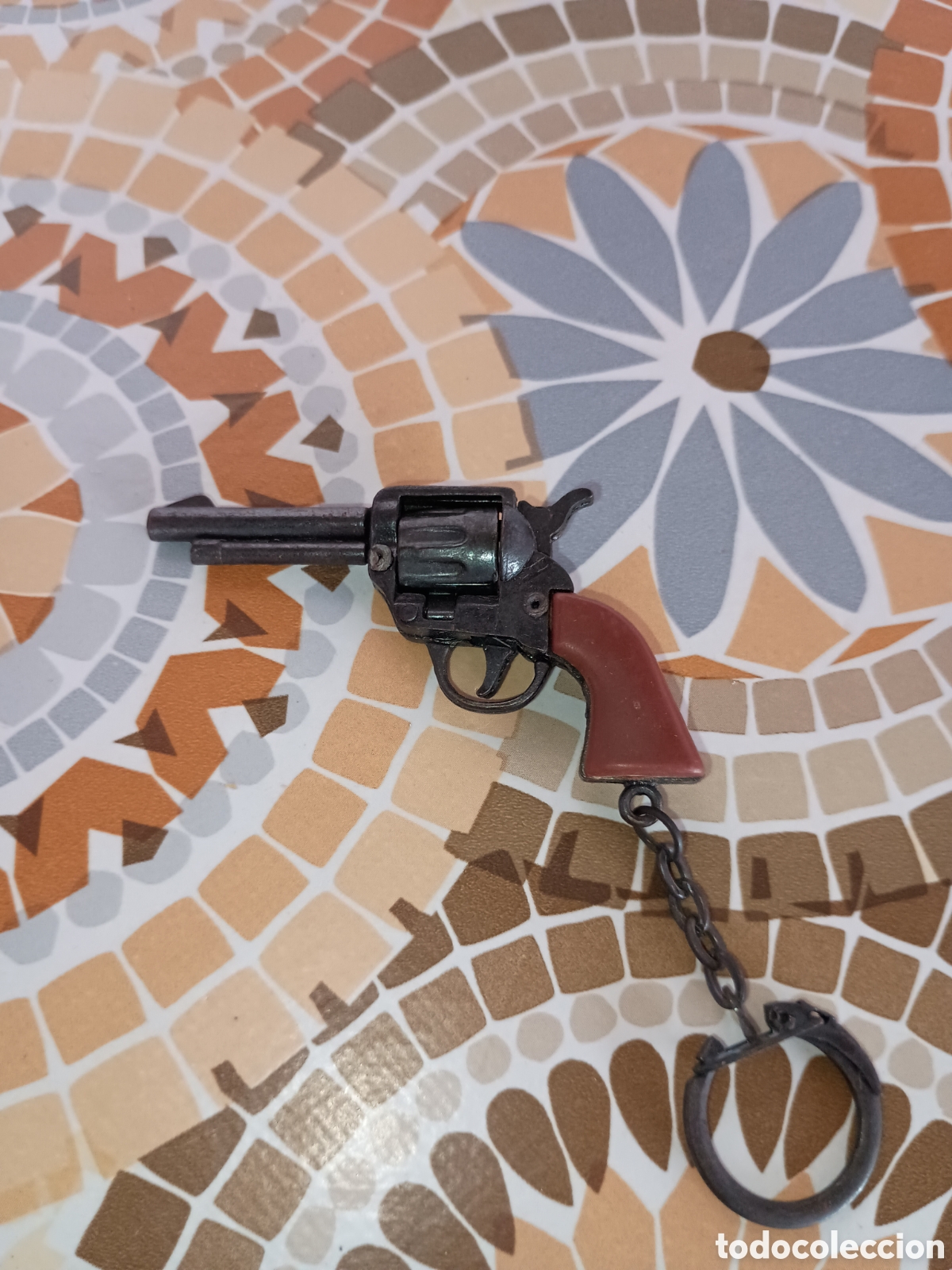Coleccionismo: Llavero Pistola vintage de petardos revolver