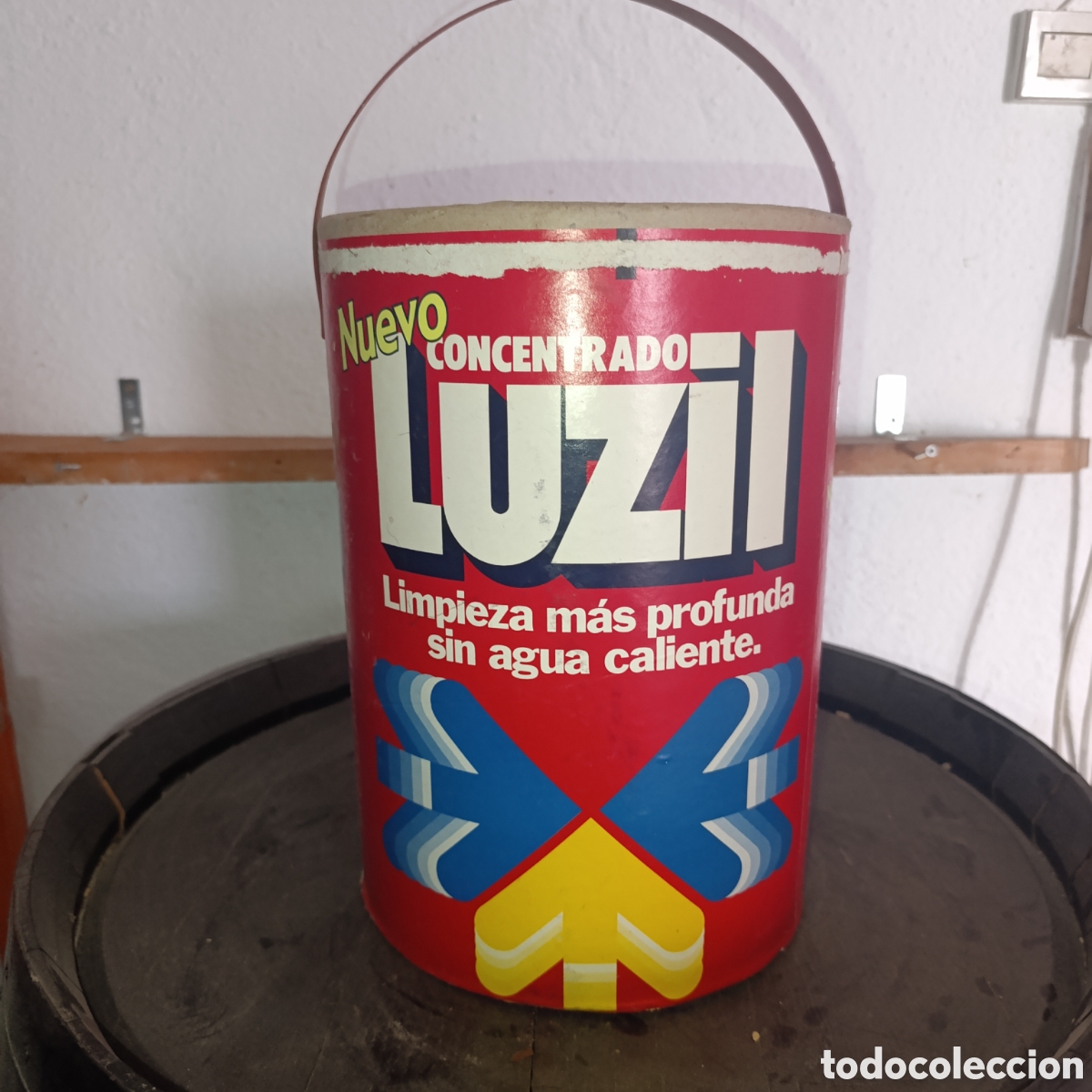 Coleccionismo: Antiguo tambor de cart&oacute;n detergente marca Luzil,a&ntilde;os 70 ,5 kg