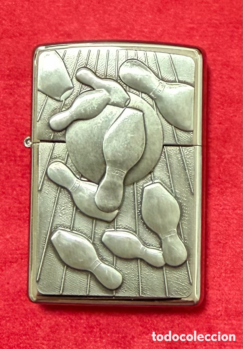 Coleccionismo: Mechero Zippo Original &rdquo;Bowling Surprise&rdquo; (A&ntilde;o 2013) - Emblema 3D - Matching Dates - Nuevo Sin Usar