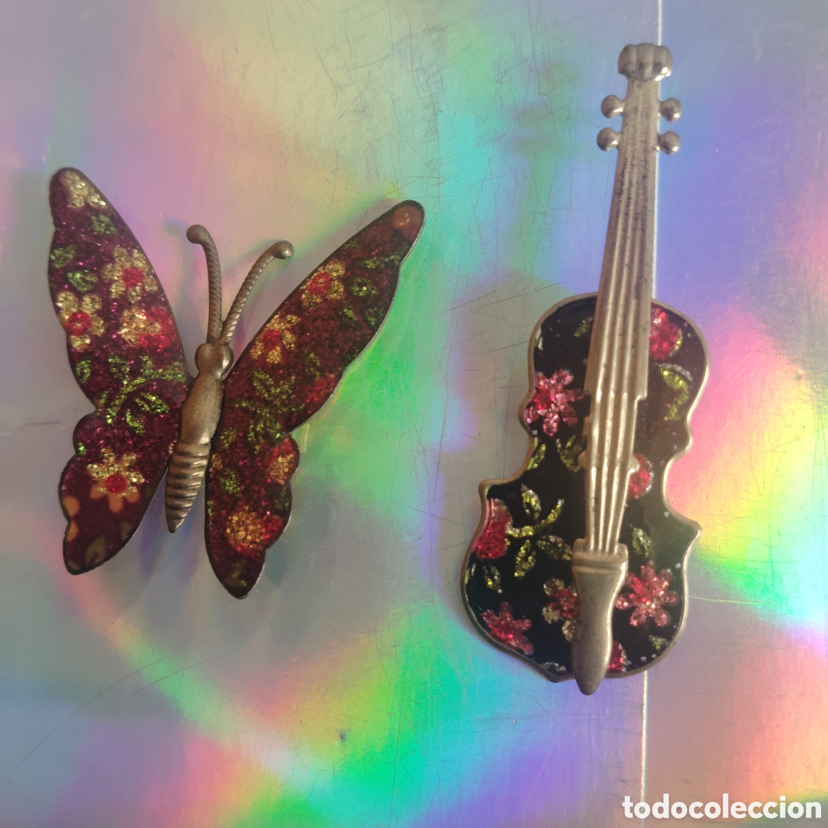 Coleccionismo: Broches a&ntilde;os 70 mariposa y guitarra