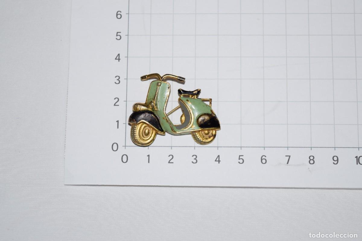 Colecionismo: Vintage / VESPA ESPA&Ntilde;A - Sobre a&ntilde;os 60 - Insignia muy rara y dif&iacute;cil - &iexcl;Mira fotos y detalles!