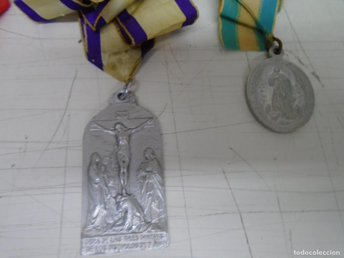 Coleccionismo: PRECIOSO LOTE DE 54 ESTAMPAS RELIGIOSAS DEL XIX,MUCHAS TROQUELADAS Y CON RELIEVES.