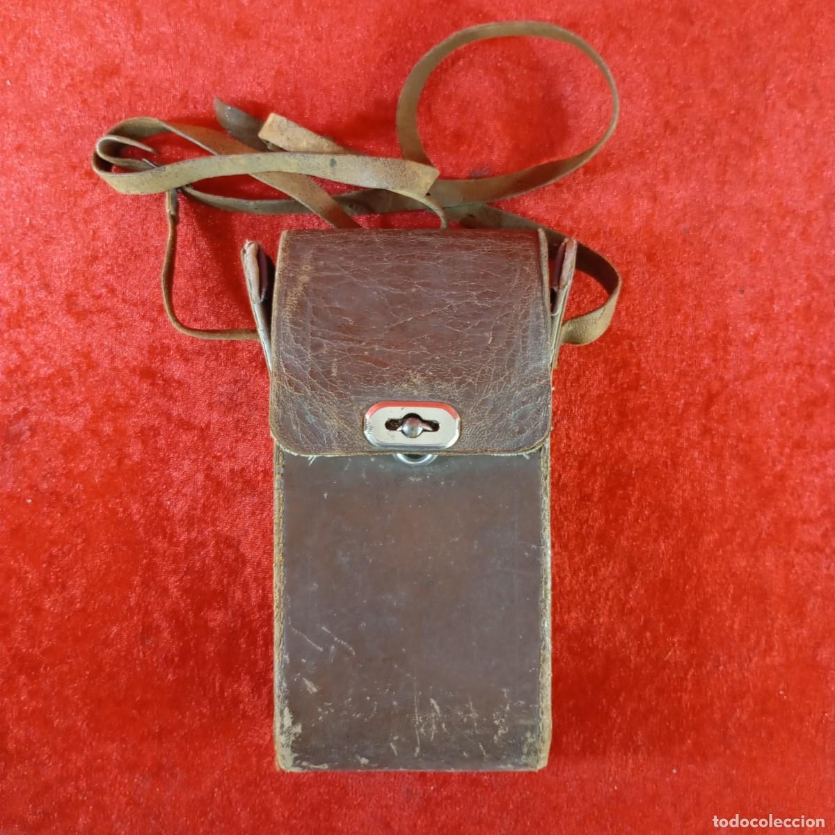 Coleccionismo: ANTIGUA FUNDA DE CUERO MARR&Oacute;N - PARA CAMARAS DE FUELLE PLEGABLE - 19 X 9 X 4 CM / 2231