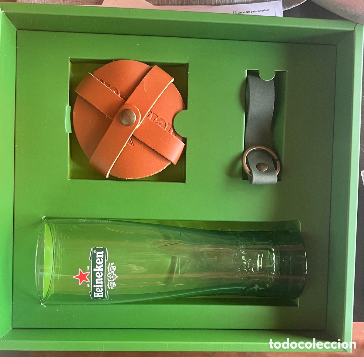Coleccionismo: Set heineken con vaso, llavero y posavasos