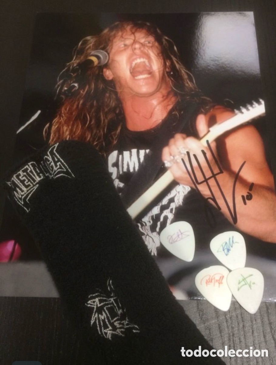 Coleccionismo: Metallica mu&ntilde;equera usada por james y lote de p&uacute;as 2004
