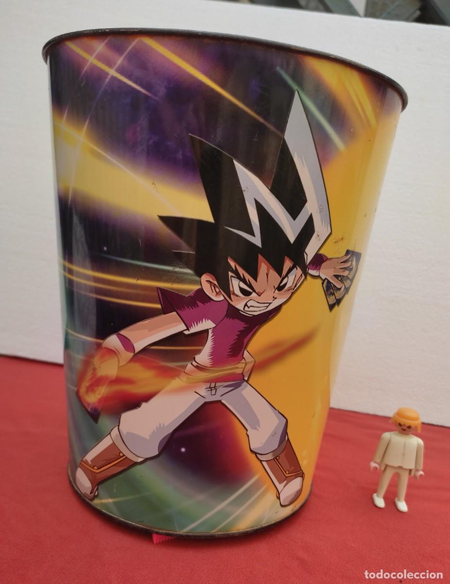 Coleccionismo: papelera de metal de Duel Masters - Hasbro - Wizards - es muy rara