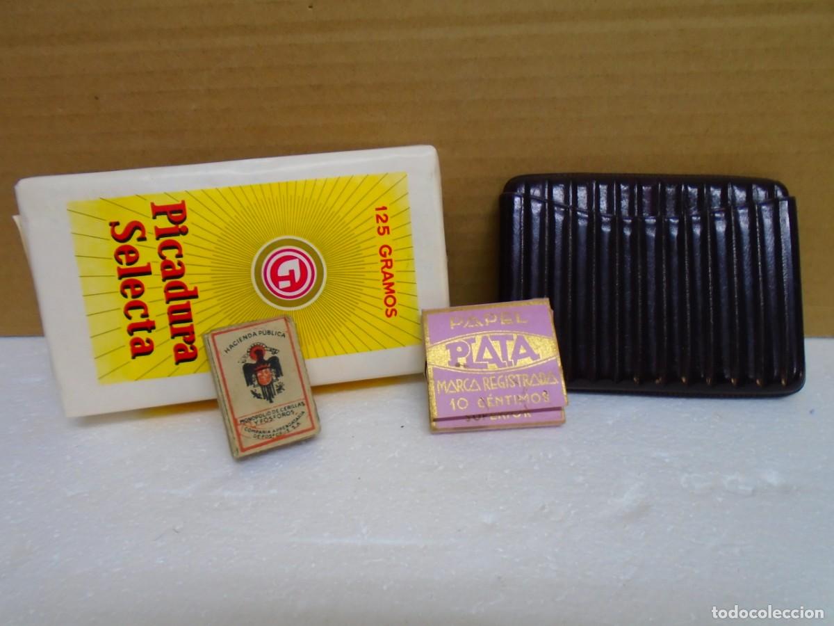Coleccionismo: ANTIGUO LOTE DE FUMADOR:PITILLERA DE CUERO,PAQUETE PICADURA,LIBRILLO PAPEL,CERILLAS,VER FOTOS.