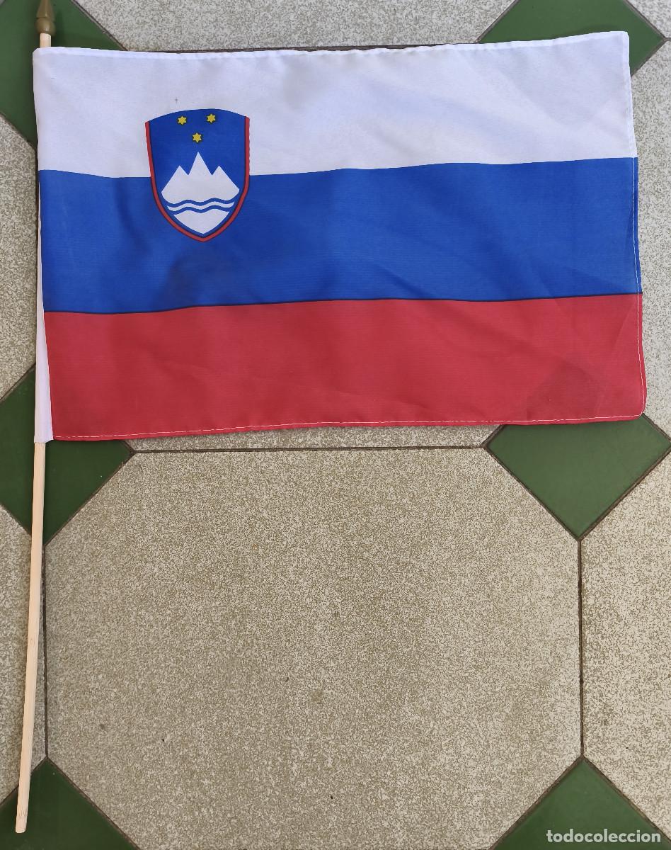 Coleccionismo: BANDERA DE MANO - ESLOVENIA - 62 x 46 cm