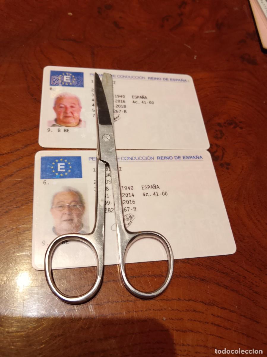 Coleccionismo: 2 documentos de identidad misma persona