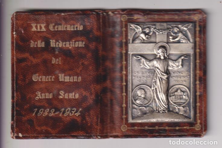 Coleccionismo: Cartera. Piel (11x7,3) y placa met&aacute;lica. Roma A&ntilde;o Santo 1933-1934