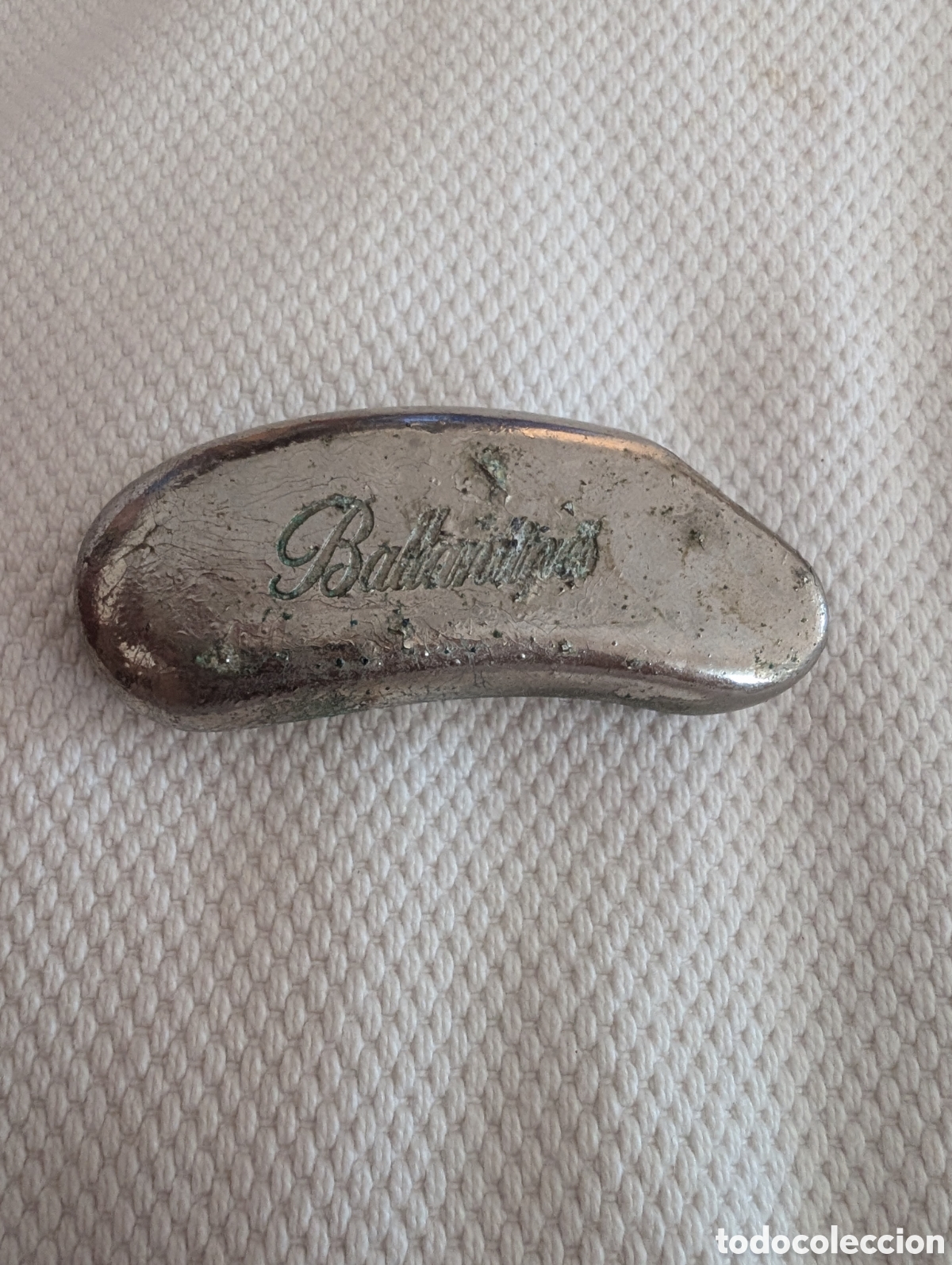 Coleccionismo: PIEZA DE COLECCI&Oacute;N! Antigua Funda de Metal Ballantine's (A&ntilde;os 90)