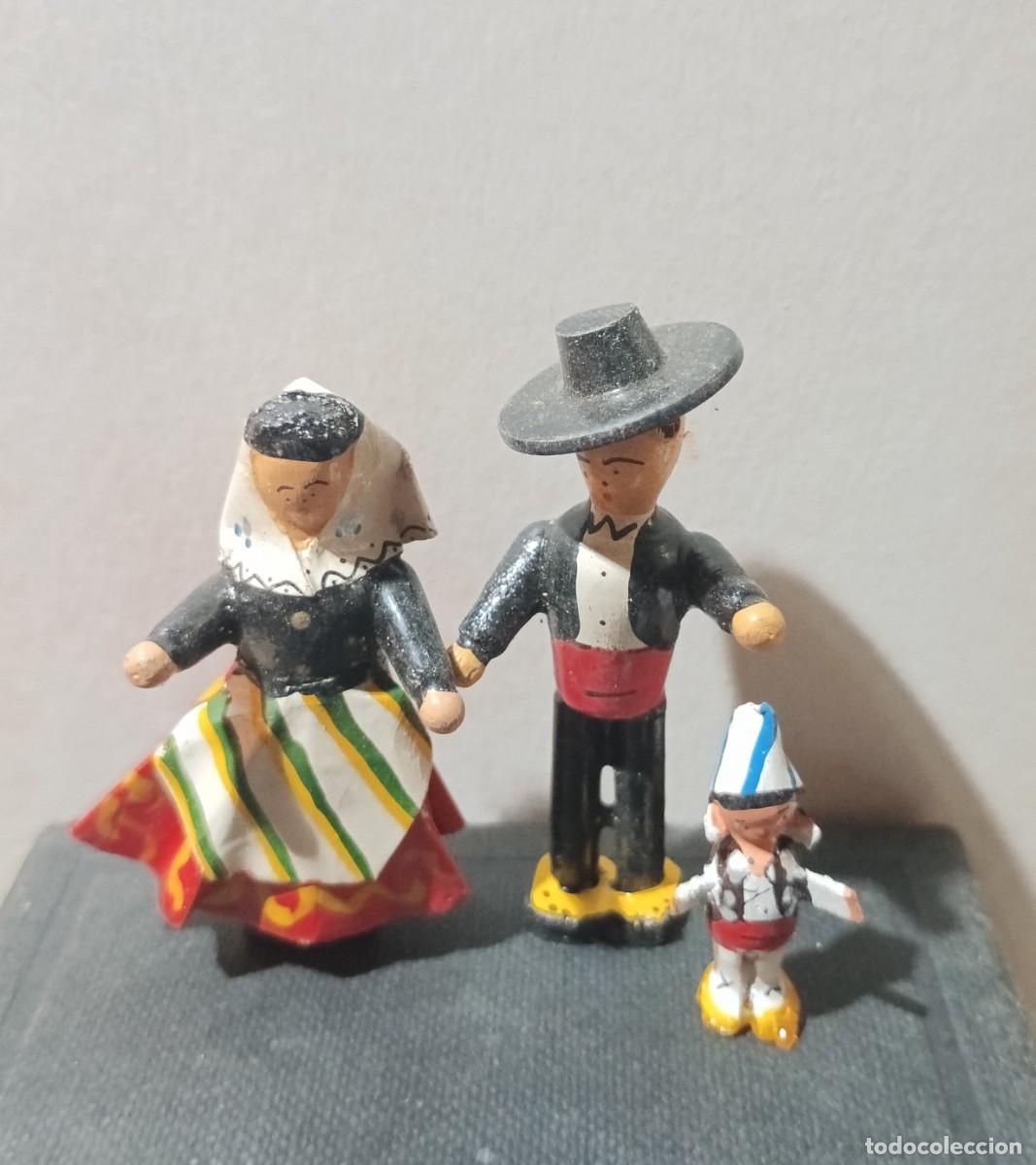 Coleccionismo: FIGAR&Oacute;-MU&Ntilde;EQUITOS DE MADERA-ARTESANIA-60,s.