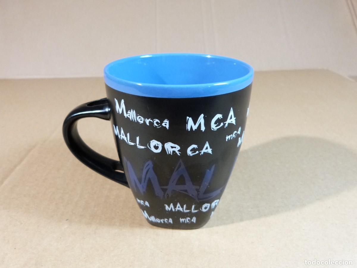 Coleccionismo: Taza mug de ceramica dise&ntilde;o Mallorca en negro y azul