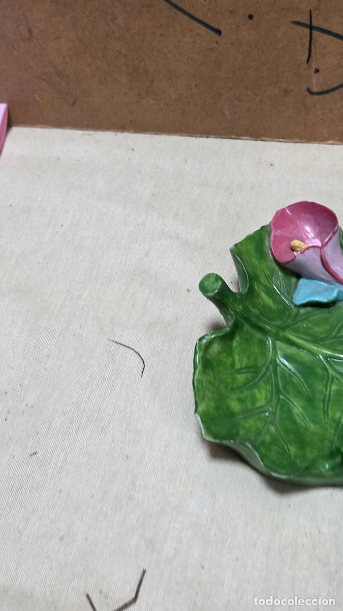 Coleccionismo: bandeja en forma de hoja floral - Foto 2