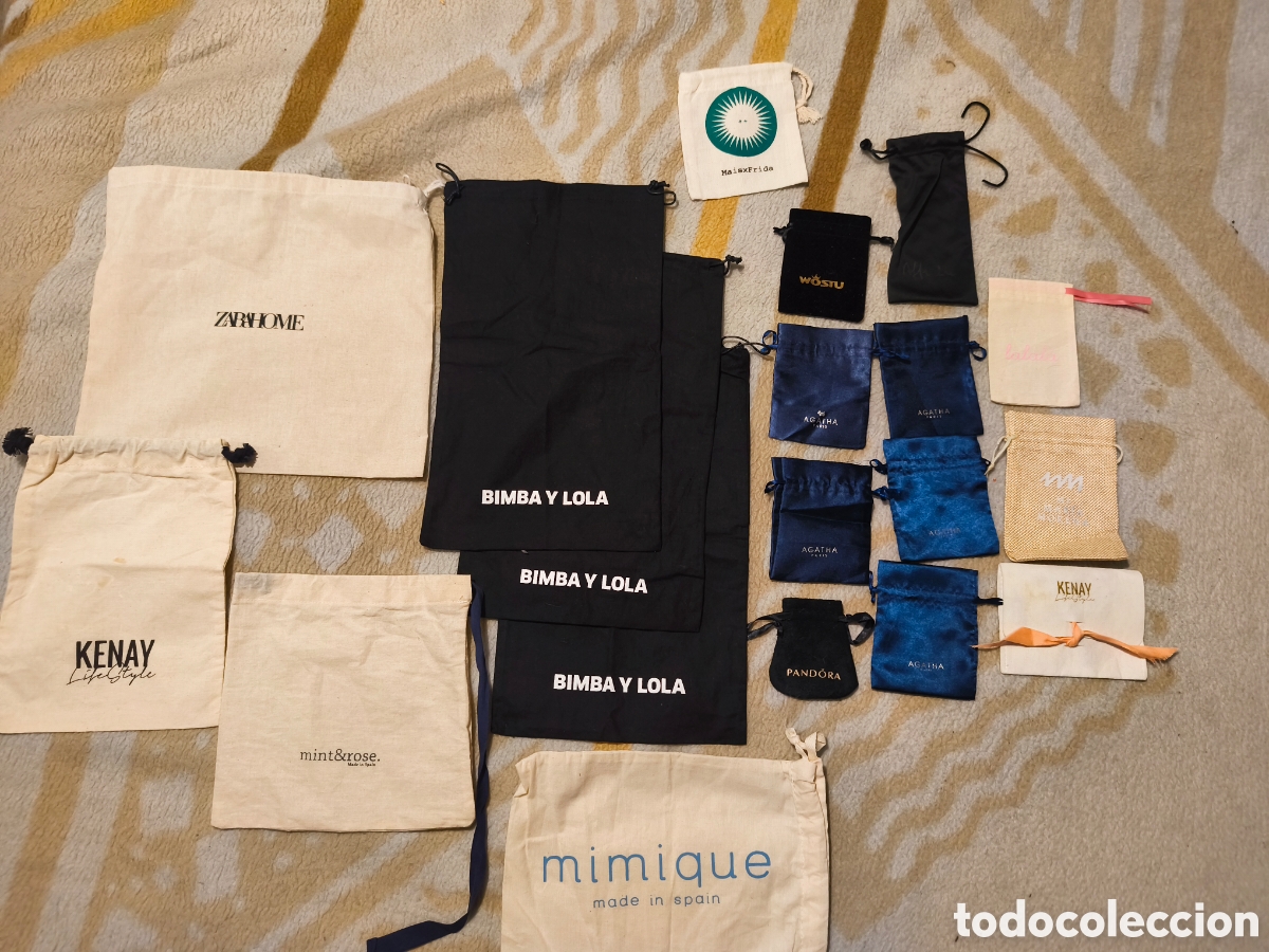 Coleccionismo: Lote de bolsas y guardapolvos