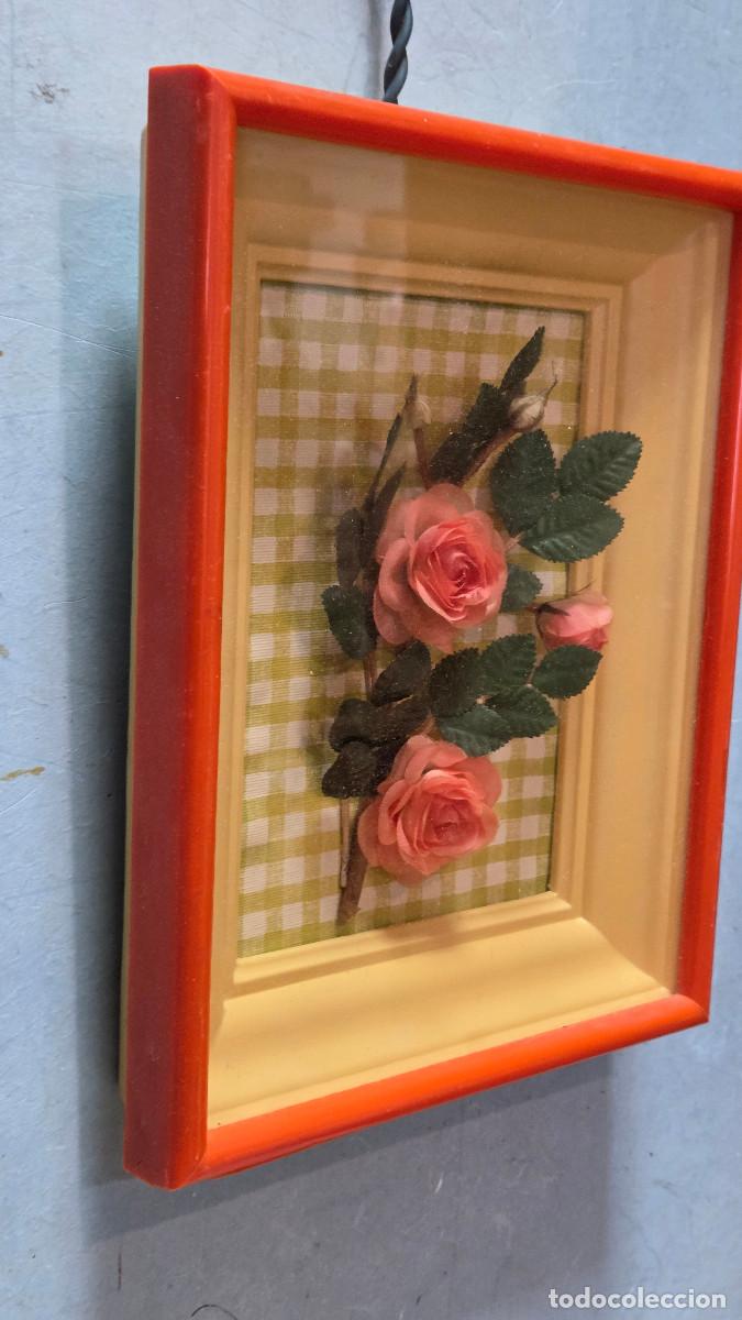 Coleccionismo: cuadro con flores artificiales - Foto 2