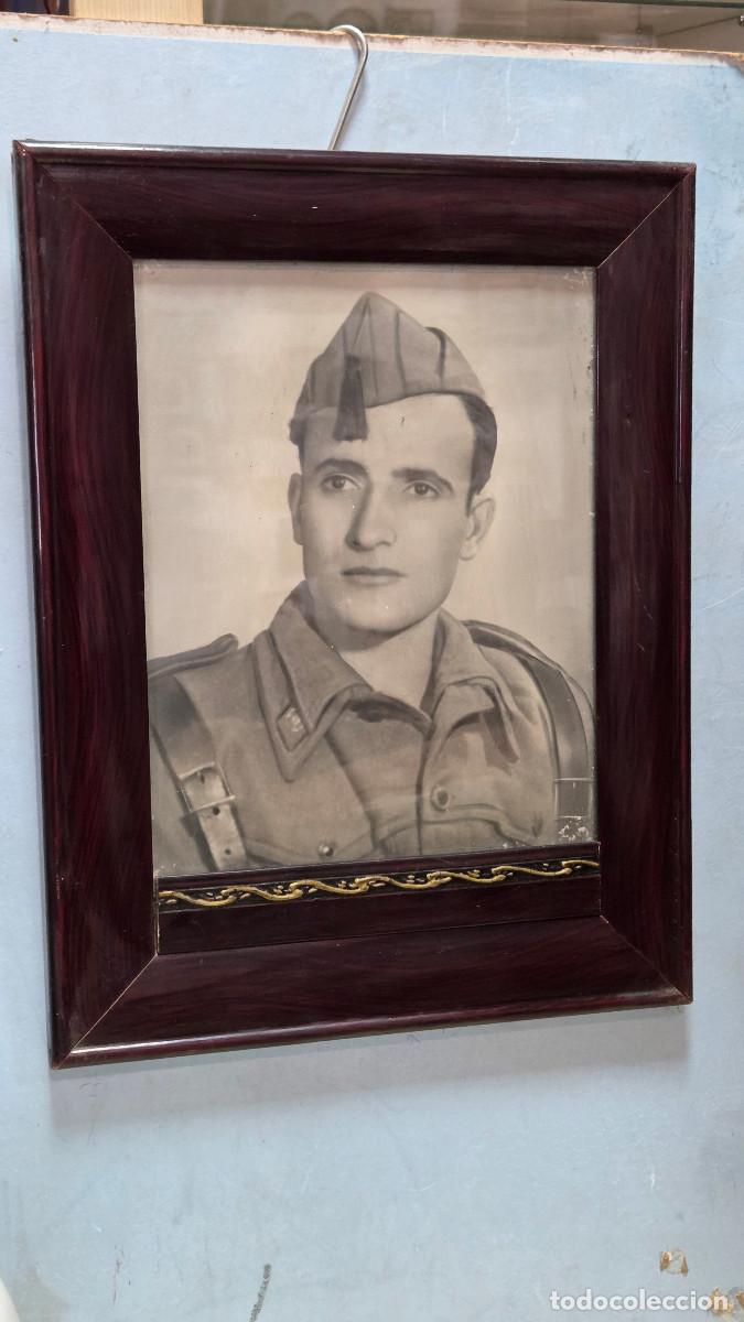Coleccionismo: cuadro con fotografia militar
