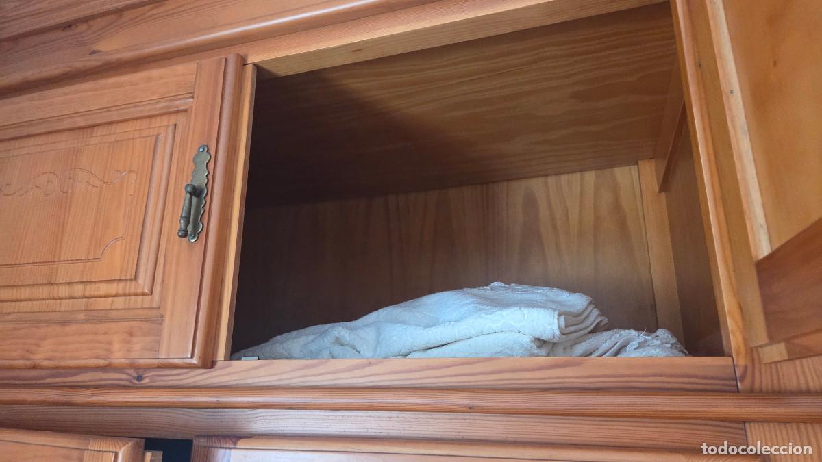 Coleccionismo: armario de madera con altillo - Foto 14