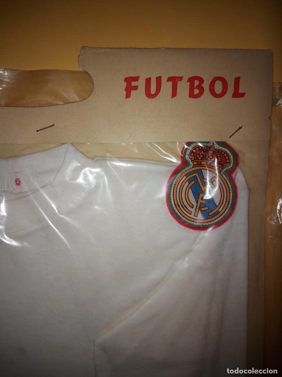 Coleccionismo: REAL Madrid, traje de futbol, a&ntilde;os 60-70 / articulo de exposicion