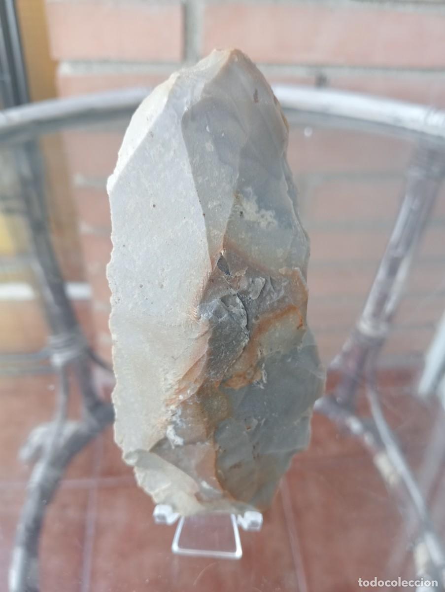 Coleccionismo: Piezas del Neol&iacute;tico procedentes de Francia : - Hacha tallada de 12,6 x 4,5 cm - Lote 140/2