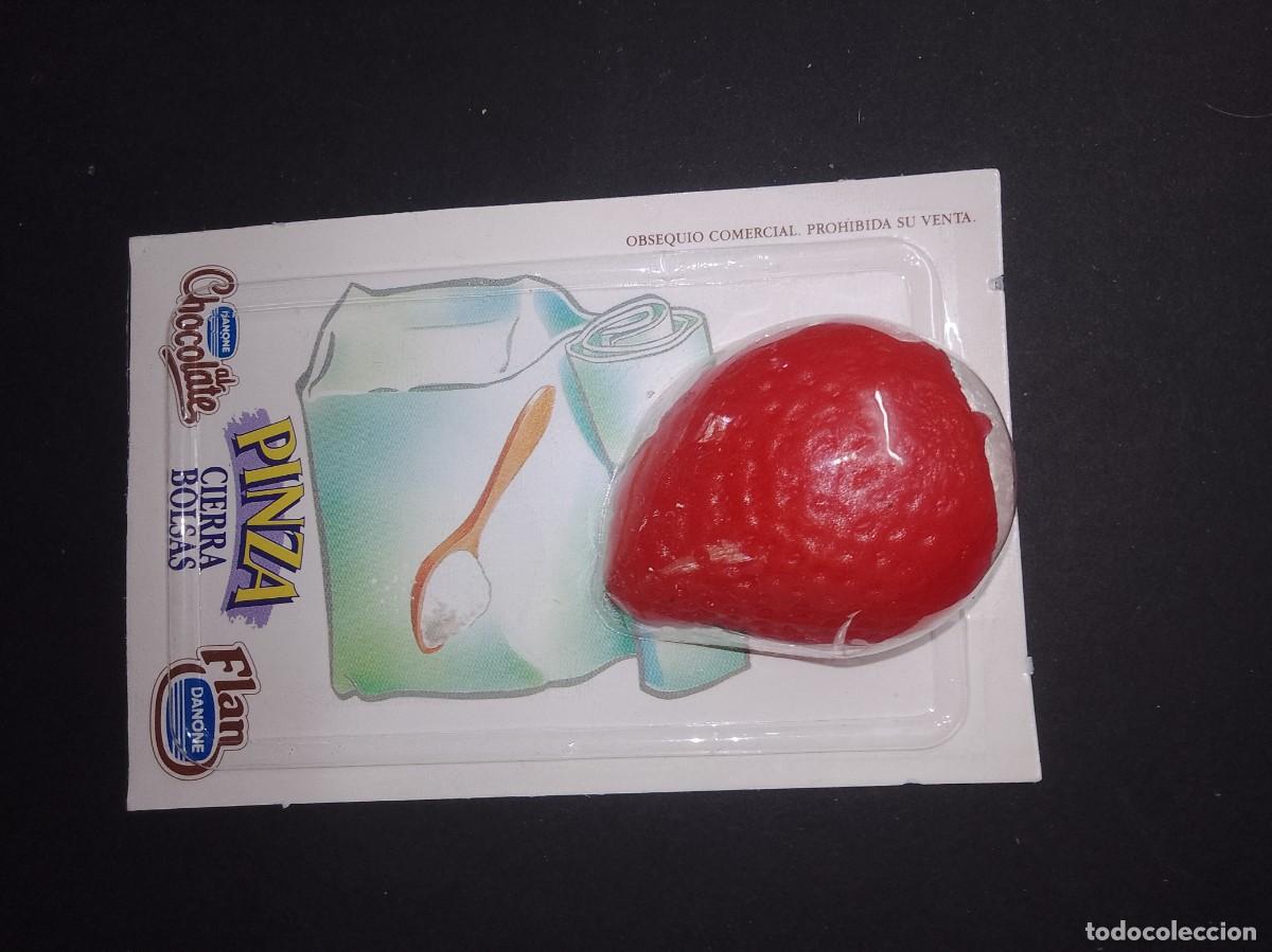 Collecting: Promocional Danone, pinza cierra bolsas en su blister