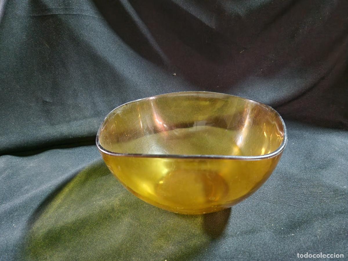 Coleccionismo: BONITA RECIPIENTE DE CRISTAL. COLOR AMBAR. MEDIDA 21*22