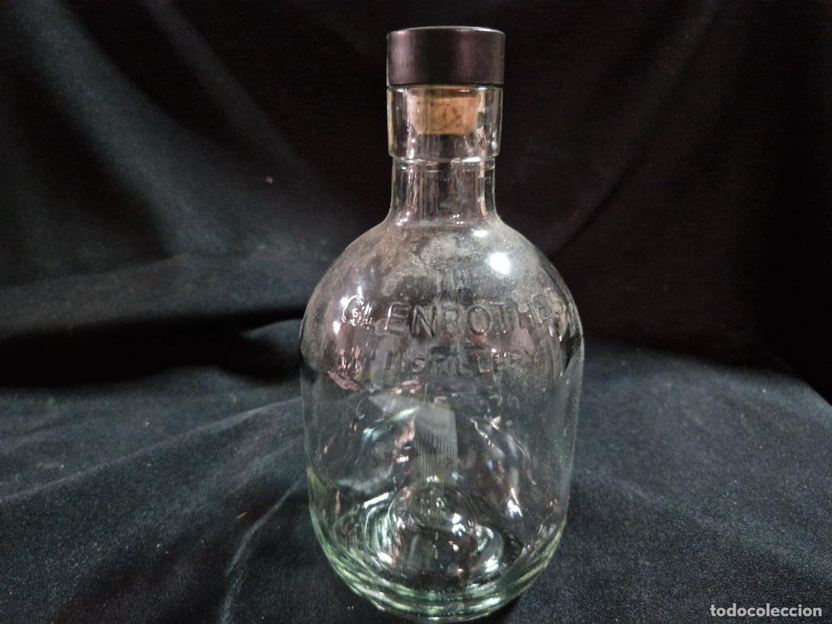 Coleccionismo: BONITA BOTELLA DE CRISTAL. GRENROTHES 1879.