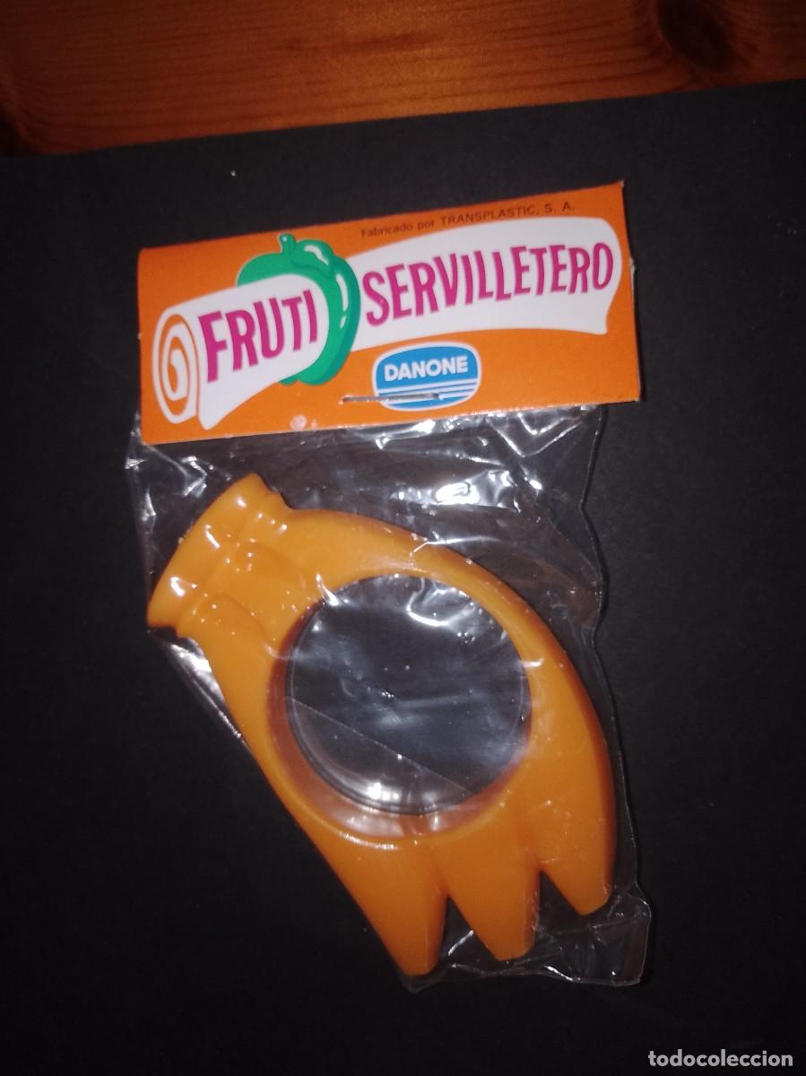 Coleccionismo: Fruti servillero Danone nuevo sin abrir