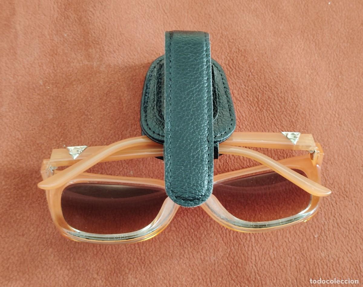 Coleccionismo: PINZA PARA LLEVAR GAFAS.ENVIO INCLUIDO.