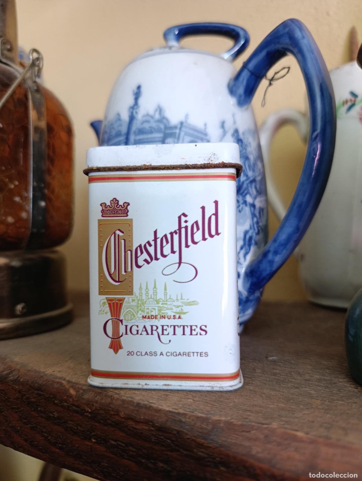 Coleccionismo: PITILLERA METALICA PARA TABACO. CIGARROS. CHESTERFIELD