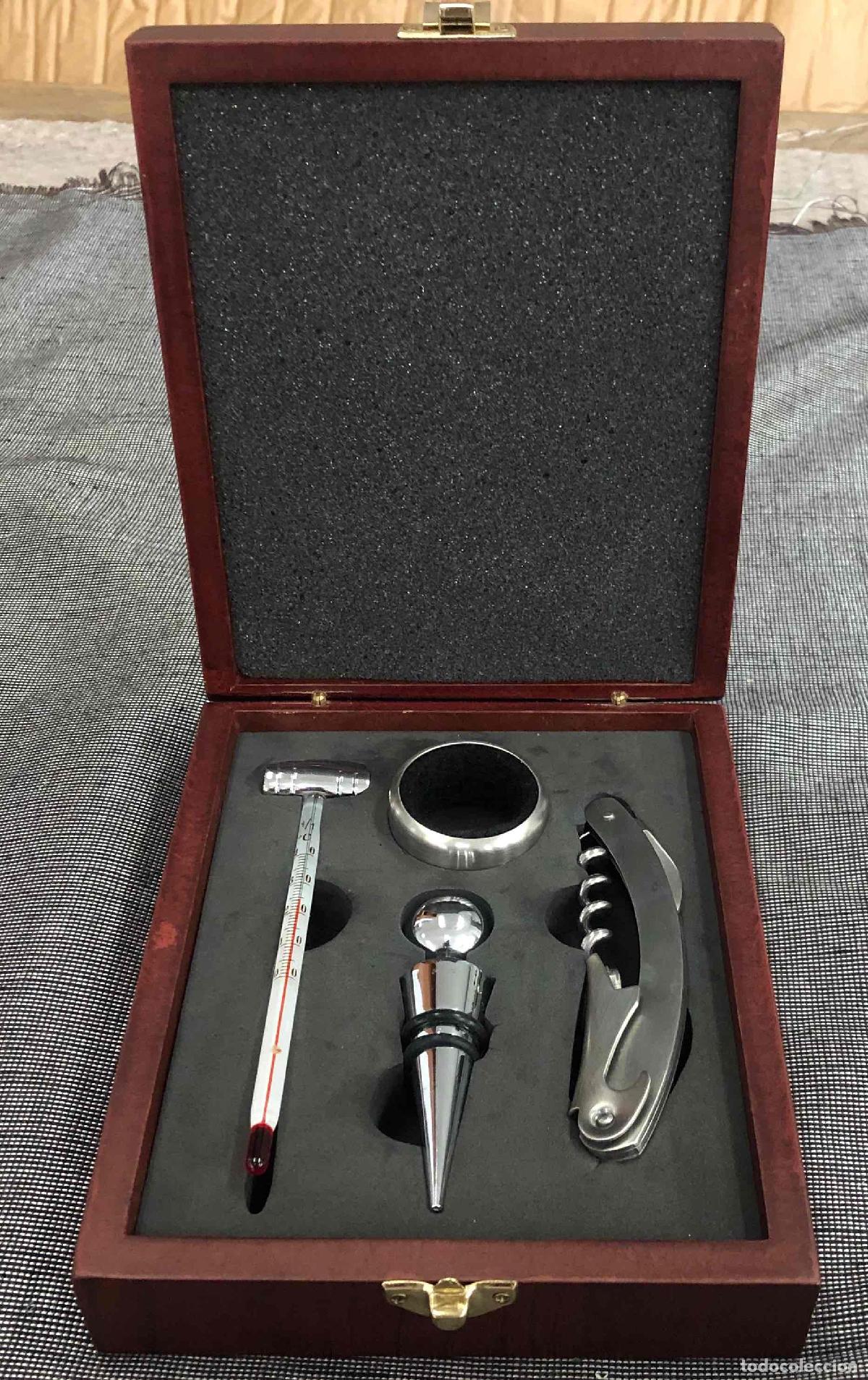 Coleccionismo: SET DE VINO EN CAJA DE MADERA