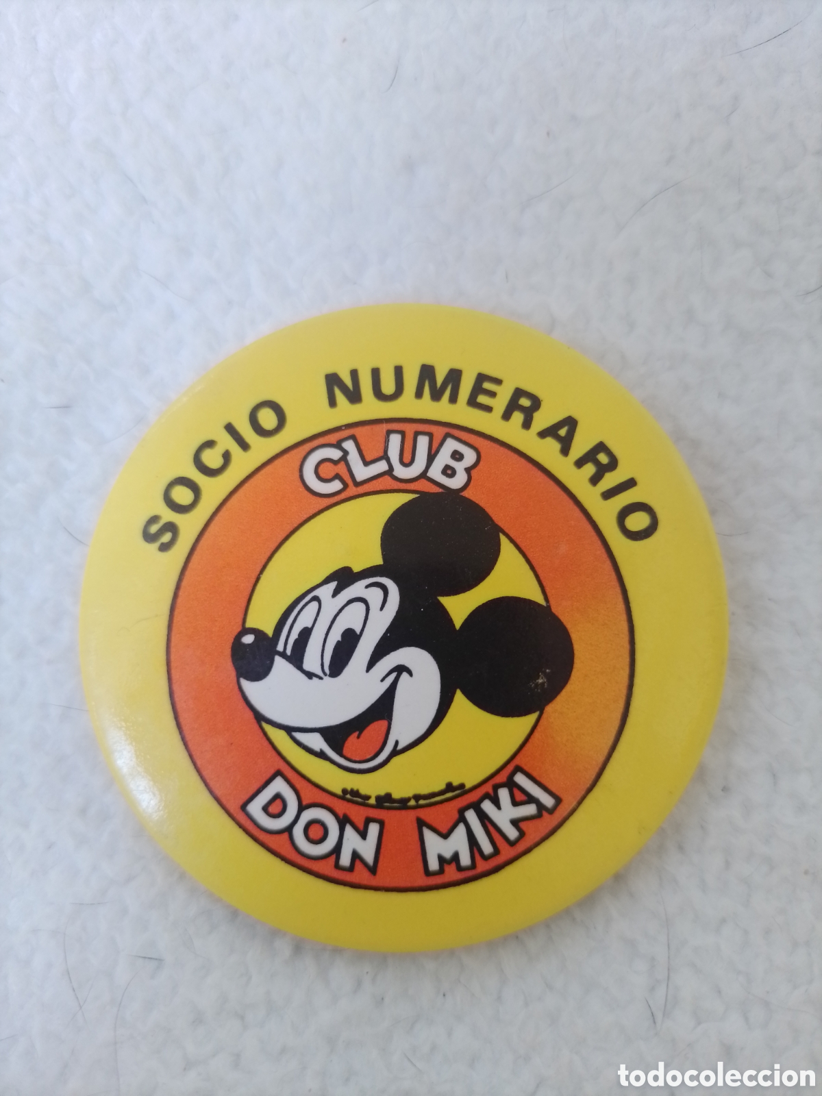 Coleccionismo: Antigua chapa o placa Socio numerario Club Don Miki.