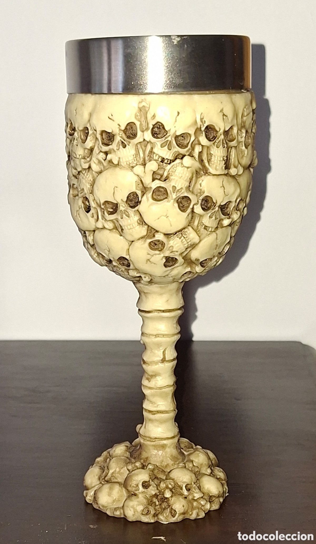 Coleccionismo: COPA C&Aacute;LIZ DE CALAVERAS OUT OF THE BLUE &ndash; NUEVA &ndash; ACERO INOXIDABLE &ndash; 19,5 CM