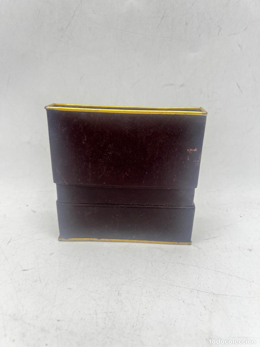Coleccionismo: PITILLERA DE TABACO DE PIEL. 9 x 10 CM. - Foto 3