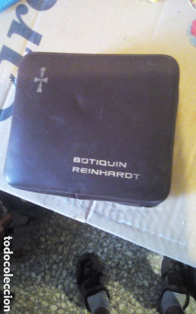 Coleccionismo: Botiqu&iacute;n Reinhardt. Usado, solo le queda mercurio cromo, esparadrapo y venda hidrofila. Mide 14,5 cm