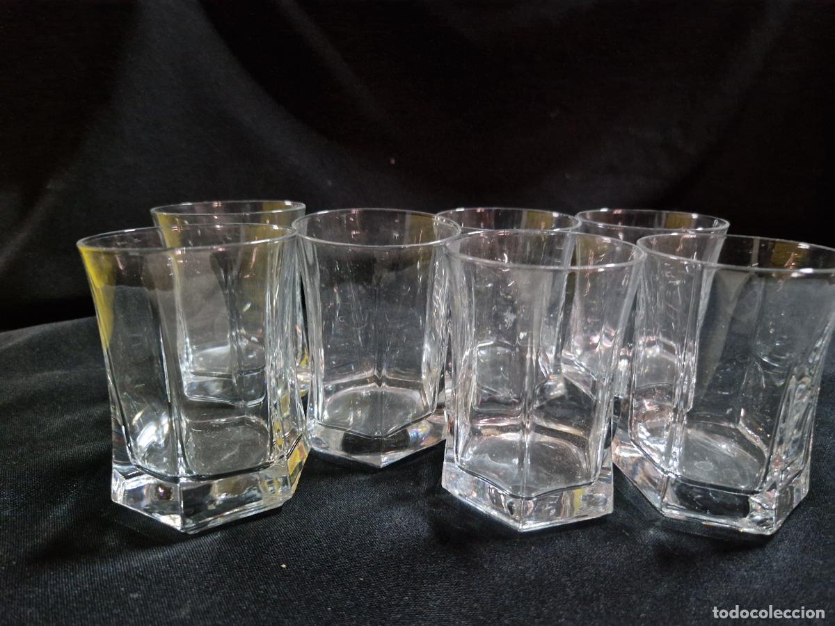 Coleccionismo: 7 BONITOS VASOS DE CRISTAL PARA WISKY. MEDIDA 9*8