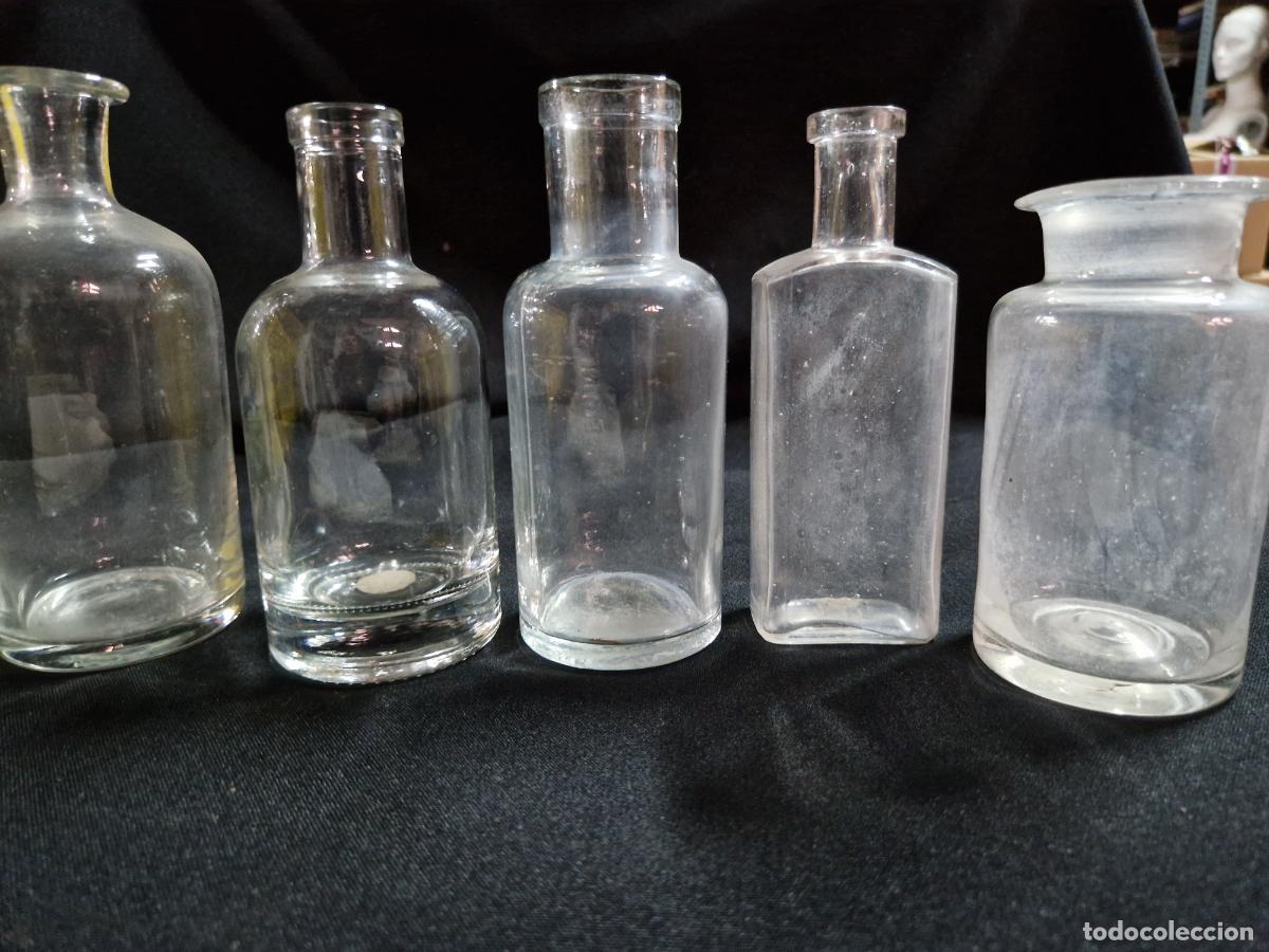 Coleccionismo: 5 BONITAS BOTELLAS COLECCIONABLE DE CRISTAL. DIFERENTES TAMA&Ntilde;OS.