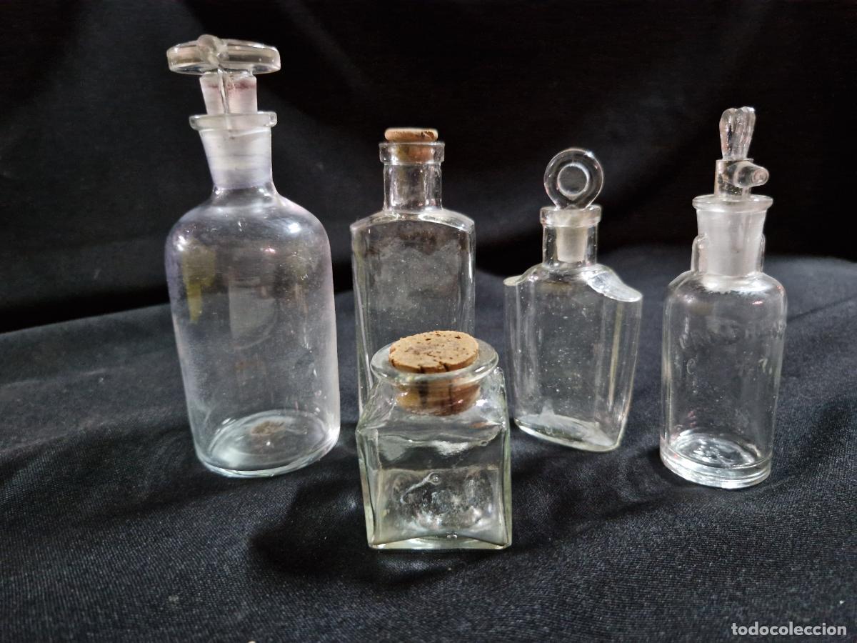 Coleccionismo: 5 BONITAS BOTELLAS COLECCIONABLE DE CRISTAL. DIFERENTES TAMA&Ntilde;OS.