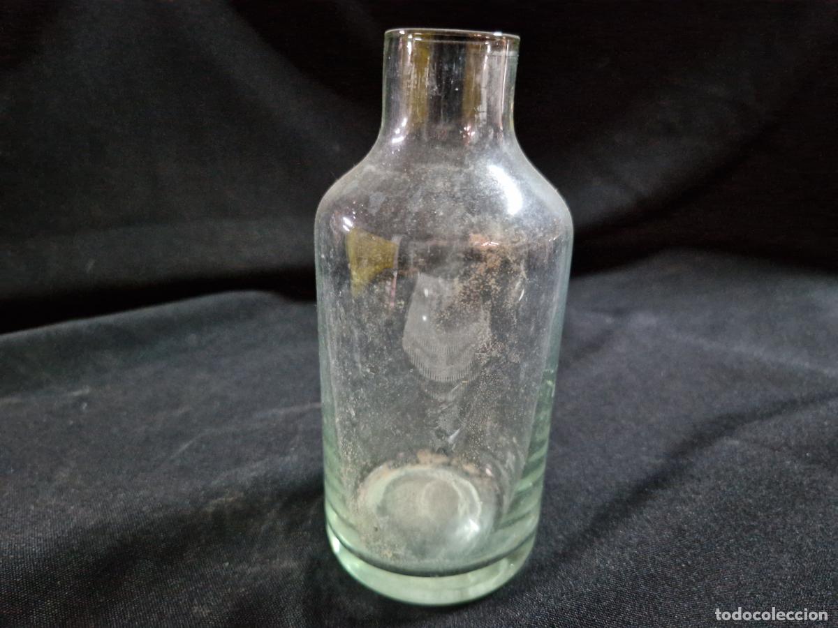 Coleccionismo: BONITA BOTELLA DE CRISTAL. 12CM A