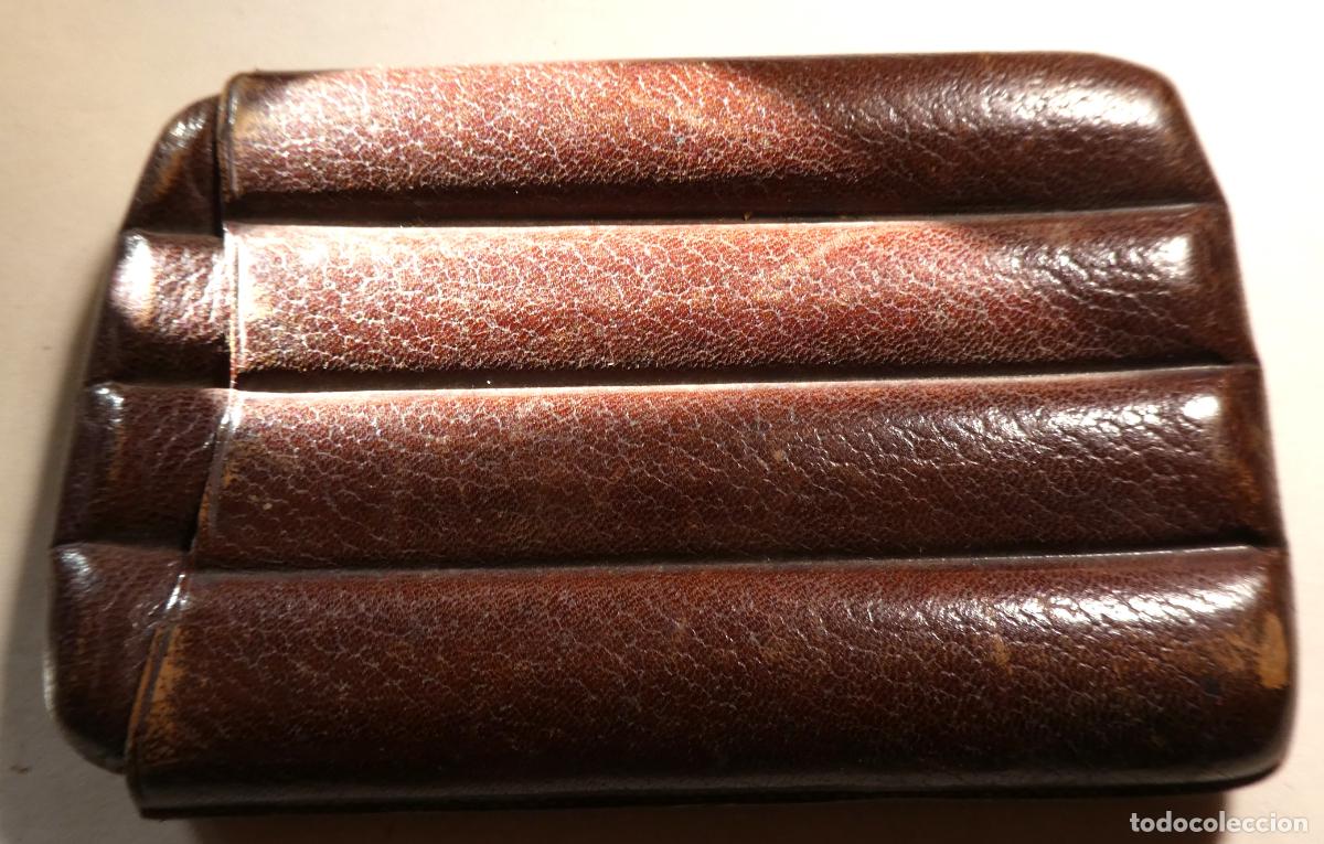 Coleccionismo: Vieja petaca purera para 4 puros, mide 14X 9 cm