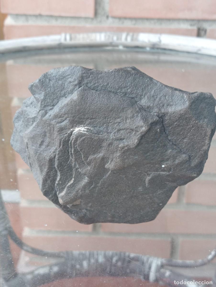 Coleccionismo: Bifaz achelense de 12,5 x 7 cm en arenisca..Lote 142/1