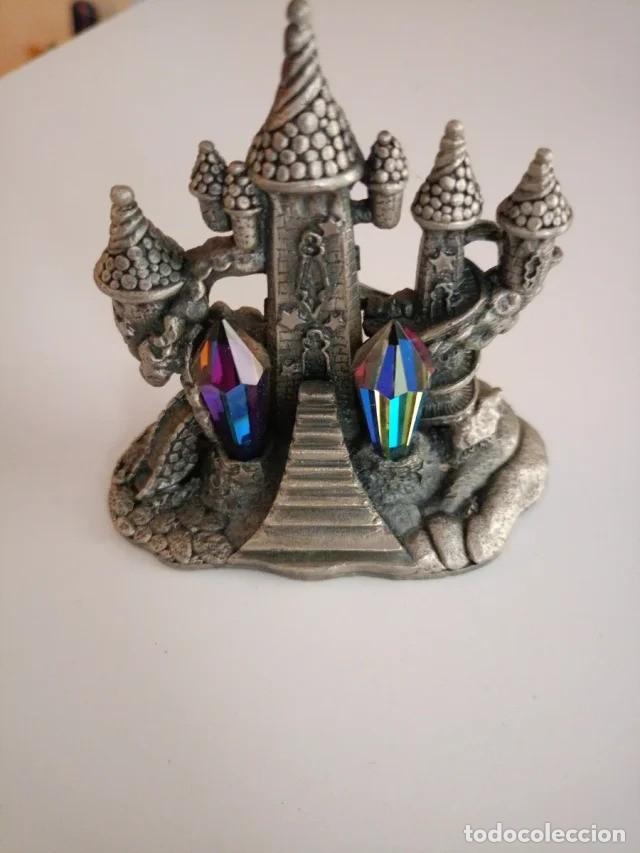 Coleccionismo: Figura Tudor Mint Myth & Magic Castle of Light 3124