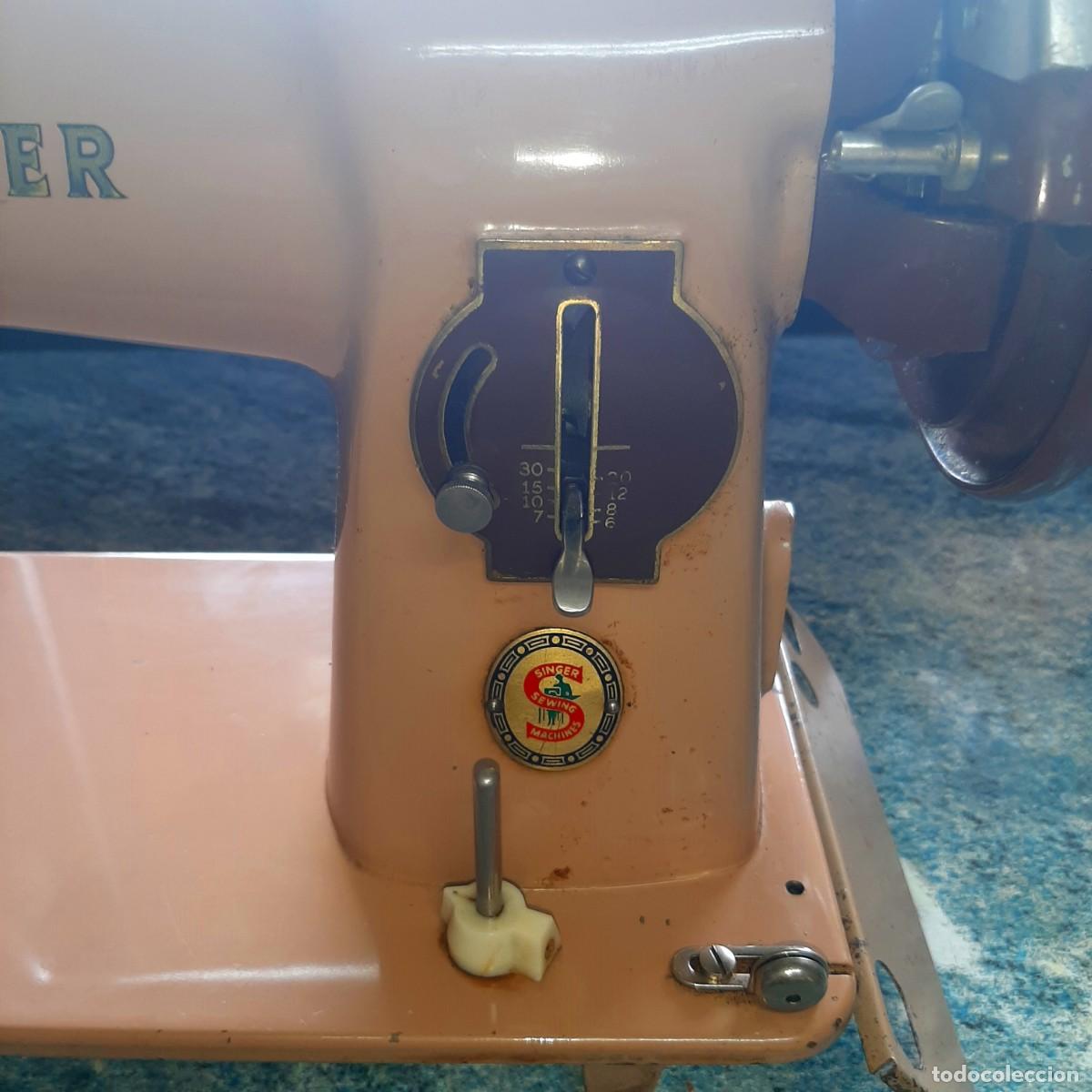 Coleccionismo: Maquina coser Singer 1962. - Foto 2