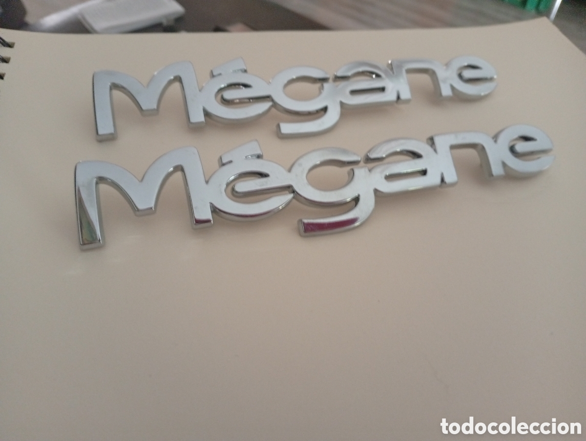 Coleccionismo: 2 emblema Renault Megane perfecto estado