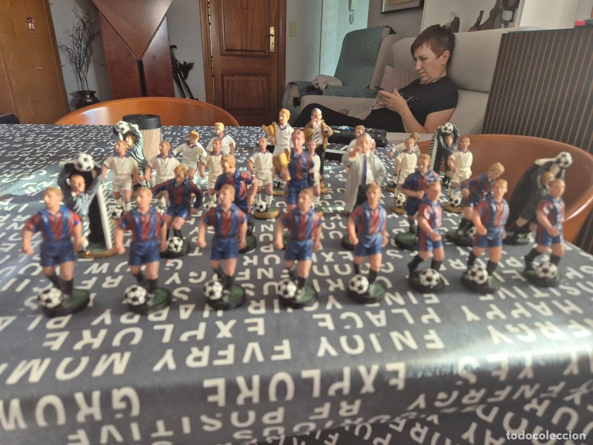 Coleccionismo: JUEGO DE PIEZAS DE AJEDREZ REAL MADRID VS BARCELONA