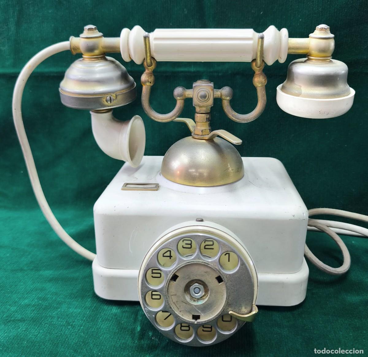 Coleccionismo: Tel&eacute;fono antiguo. Baquelita blanca.
