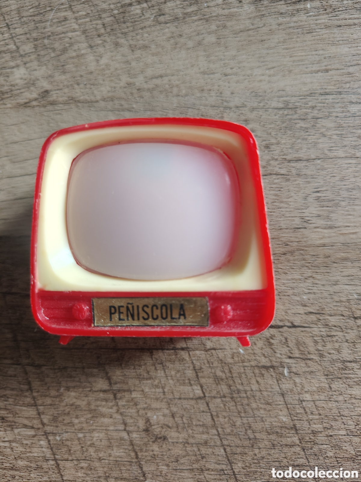 Coleccionismo: Antigua televisi&oacute;n miniatura Pe&ntilde;&iacute;scola souvenir recuerdo tur&iacute;stico vintage