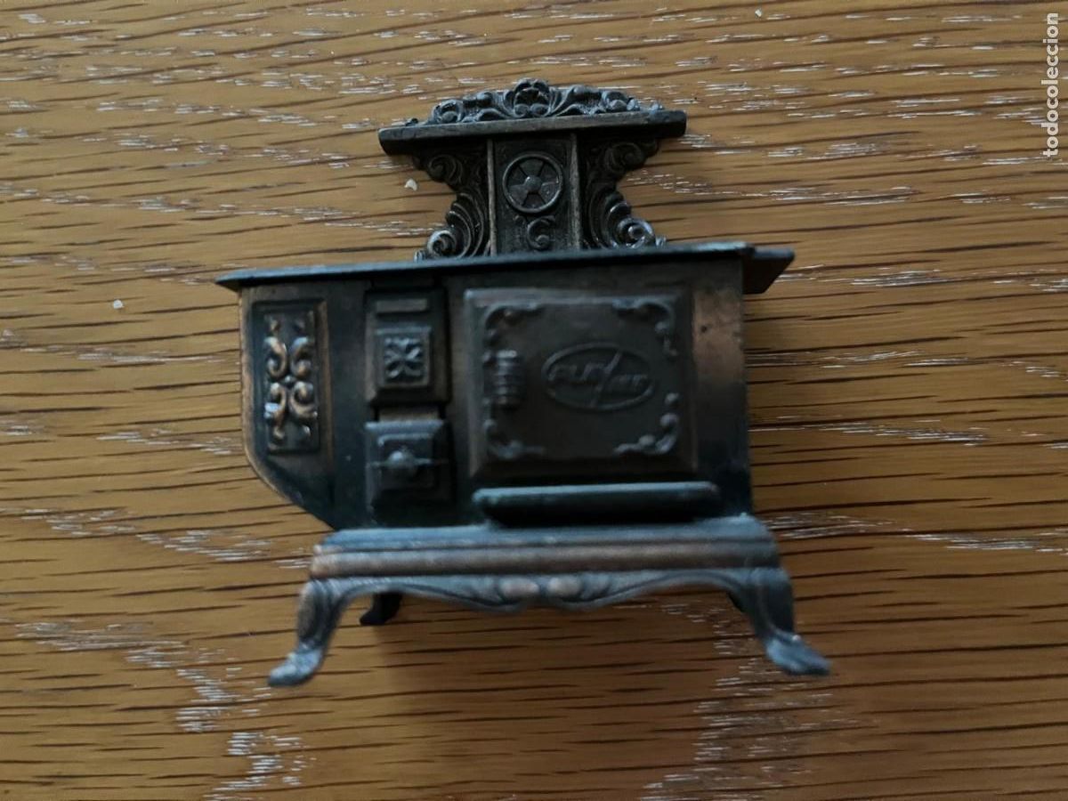 Coleccionismo: maquineta mueble colecci&oacute;n