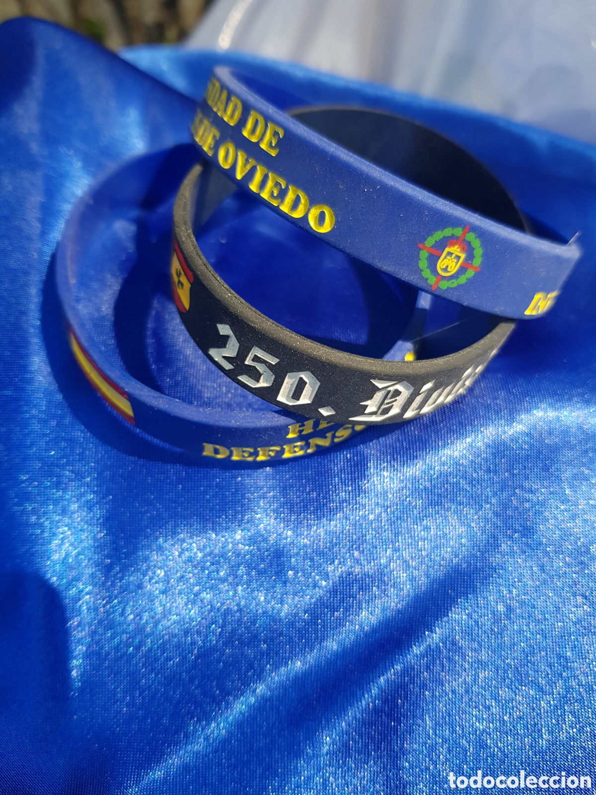 Coleccionismo: LOTE DE 3 PULSERAS DIVISI&Oacute;N AZUL DEFENSOR OVIEDO
